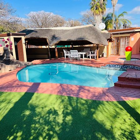 Ethen Guesthouse Polokwane Esterno foto
