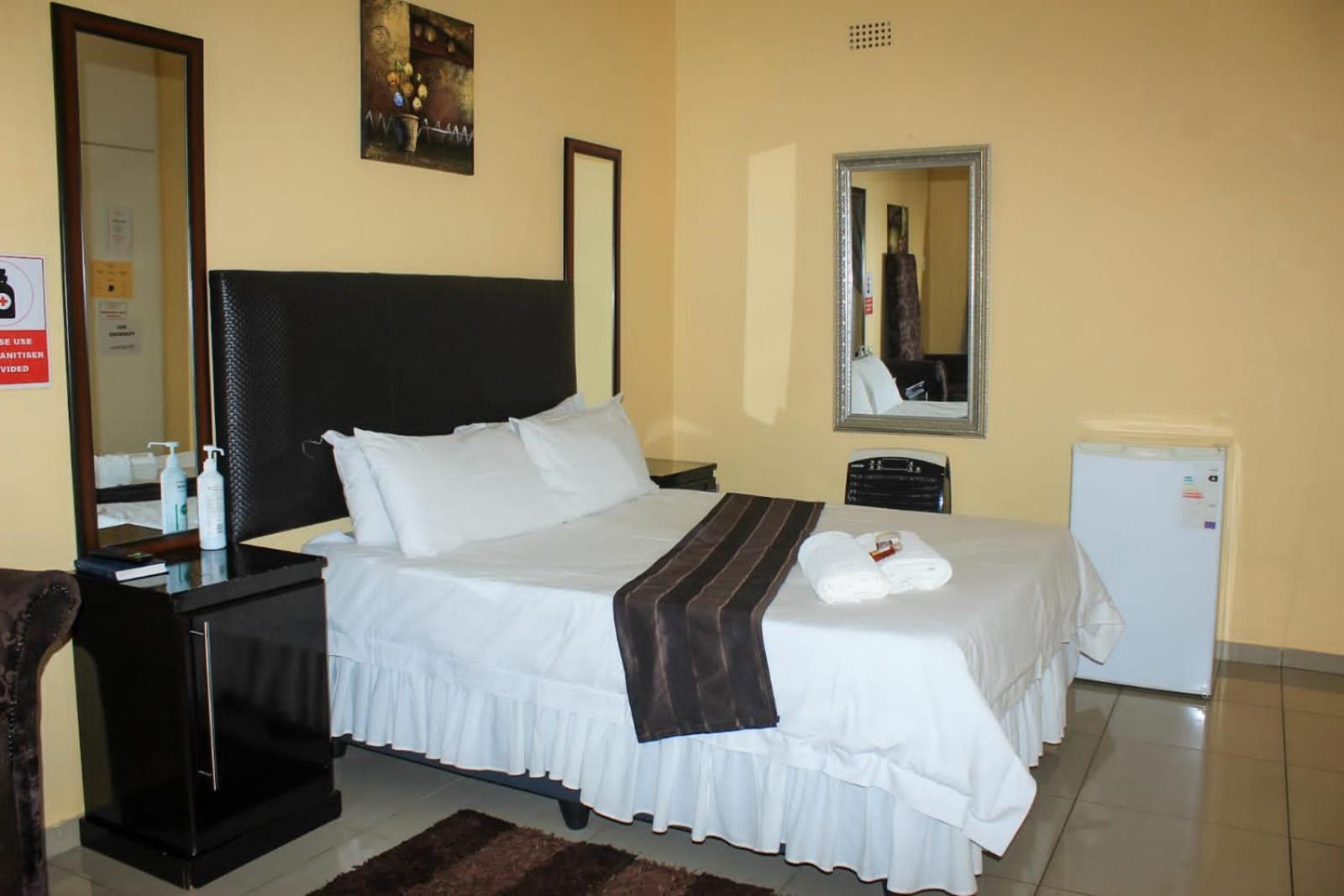 Ethen Guesthouse Polokwane Esterno foto
