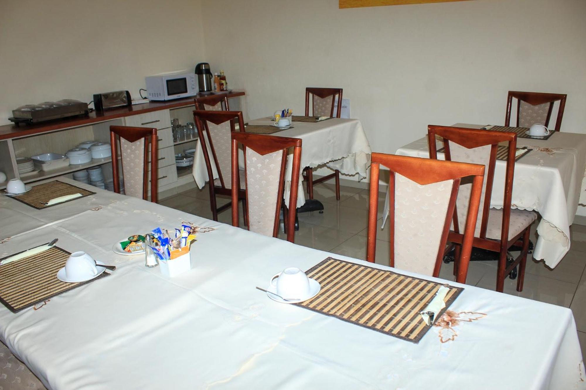 Ethen Guesthouse Polokwane Esterno foto
