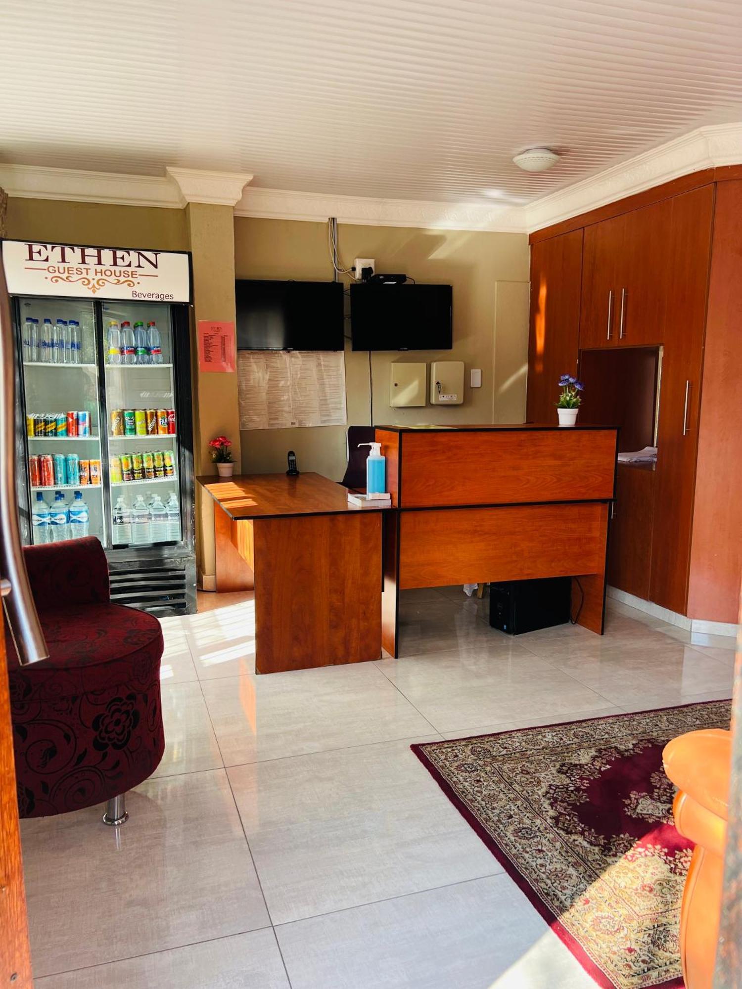 Ethen Guesthouse Polokwane Esterno foto