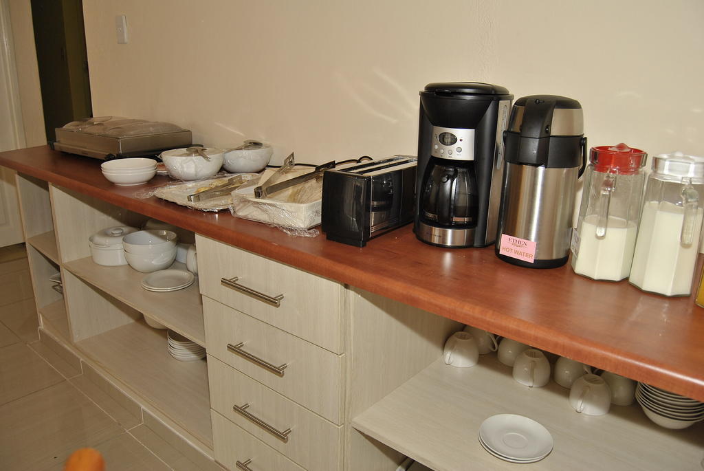 Ethen Guesthouse Polokwane Esterno foto
