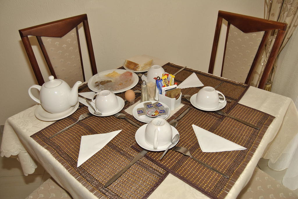 Ethen Guesthouse Polokwane Esterno foto
