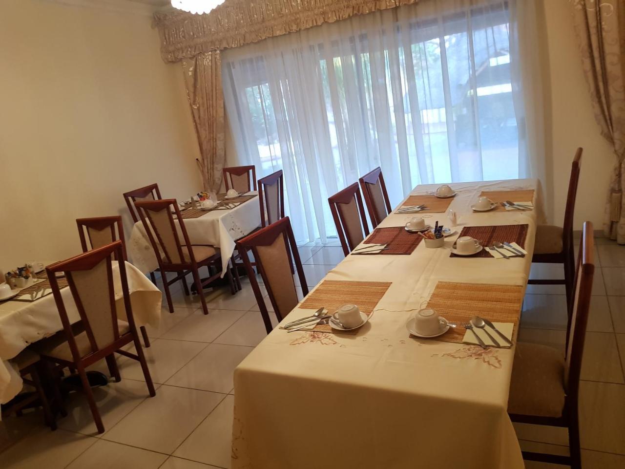 Ethen Guesthouse Polokwane Esterno foto